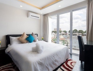 BEAUTIFUL 2BR SERVICED APARTMENT WITH POOL IN DISTRICT 3, TRAN QUANG DIEU STREET