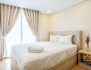 DELUXE APARTMENT WITH BALCONY IN DISTRICT 1, NGUYEN BINH KHIEM STREET