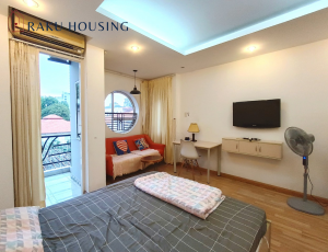 COMFORTABLE SERVICED APARTMENT WITH BALCONY IN DISTRICT 1, NGUYEN TRUNG NGAN STREET